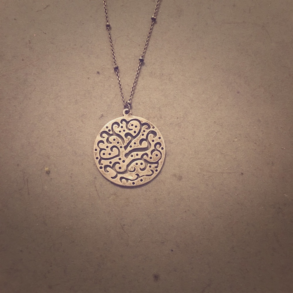 Swirl necklace